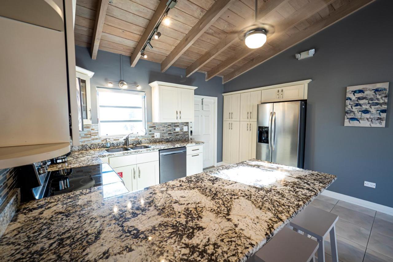 Vila Newly Renovated 3Br2Ba Duplex With Private Dock Key Colony Beach Exteriér fotografie